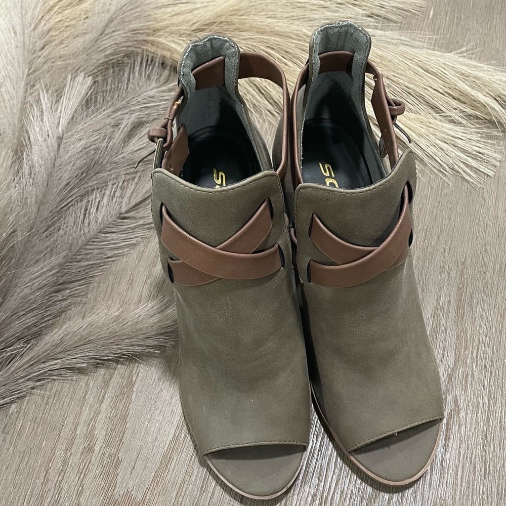 Stylish Hunter Green and Brown Peep-Toe Ankle Boots
